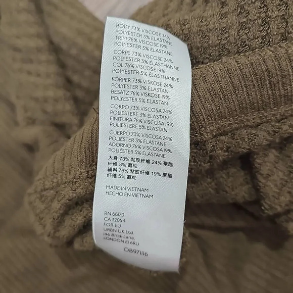 Free People LEO HENLEY TEE IN ARMY Sz S - Picture 11 of 11